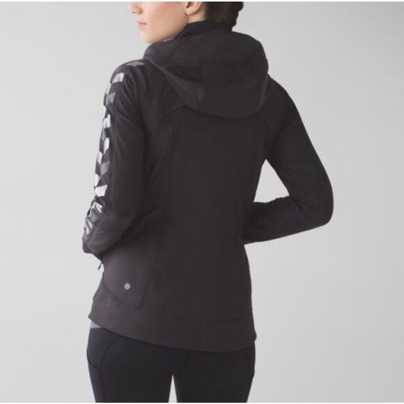 Lululemon Feelin' Frosty Softshell Insulated Fleece Lined Jacket / Coat - size 4 - Picture 2 of 11